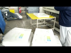 Machines à coudre des boîtes