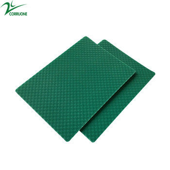 Le plastique ondulé coloré couvre 4 le vert de panneau de nid d'abeilles de X8 pp
