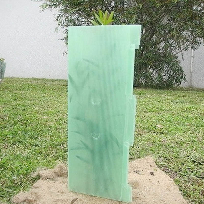 Pp ont ridé les protecteurs en plastique de tronc de Corflute Plastic Tree de garde d'arbre