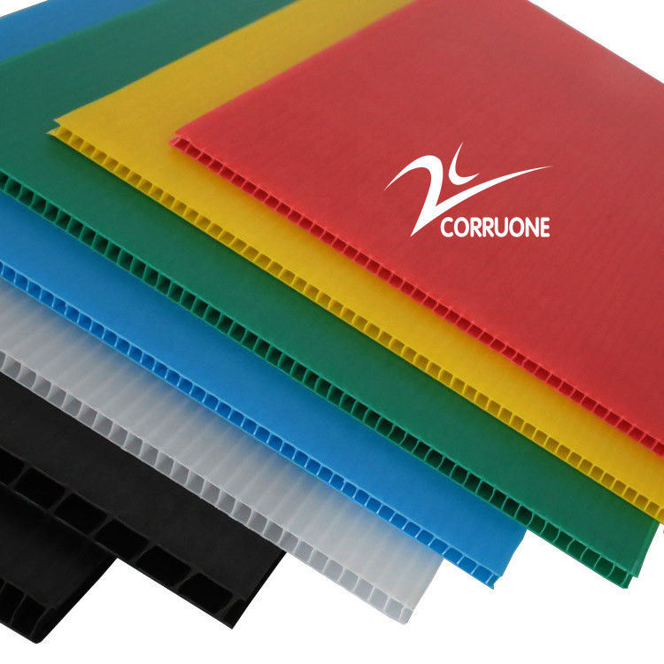 4mm Corflute ont ridé la feuille en plastique de protection de plancher de couverture pour la construction