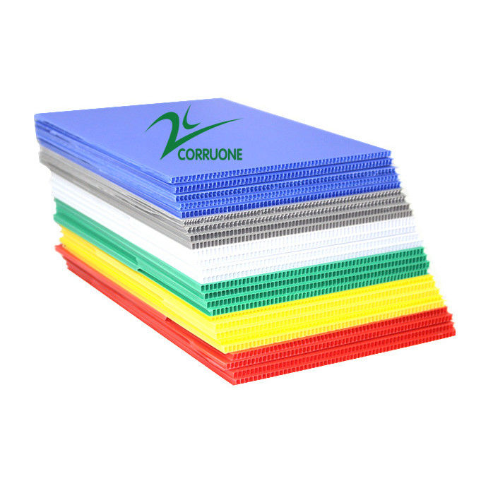 4mm Corflute ont ridé la feuille en plastique de protection de plancher de couverture pour la construction