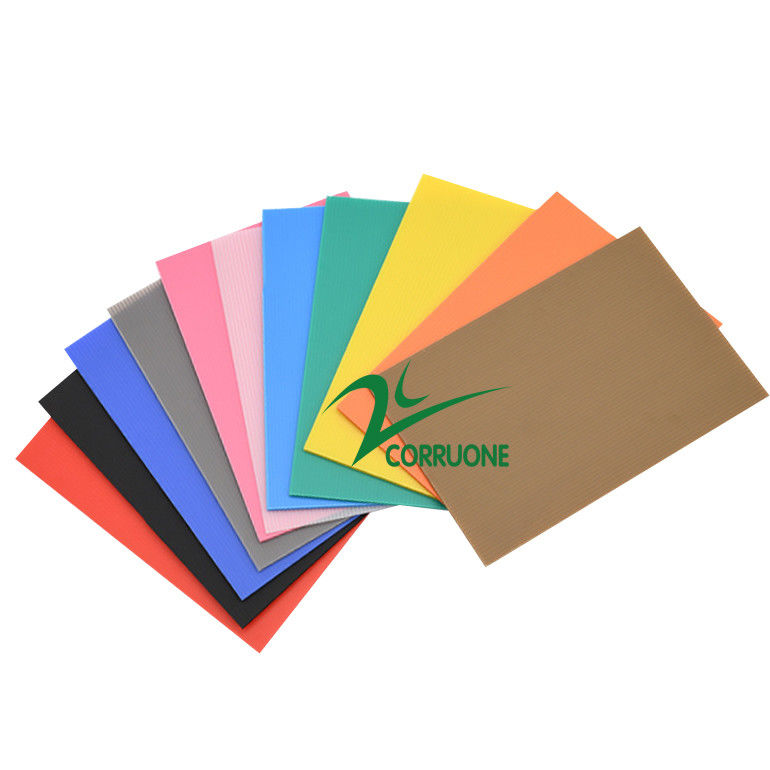 4mm Corflute ont ridé la feuille en plastique de protection de plancher de couverture pour la construction